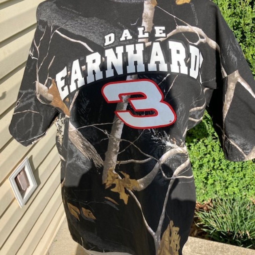 Earnhardt Tee